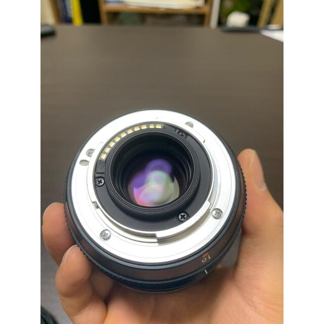 富士フイルム(フジフイルム)のFujinon XF 16mm F1.4 R WR レンズフード付き スマホ/家電/カメラのカメラ(レンズ(単焦点))の商品写真