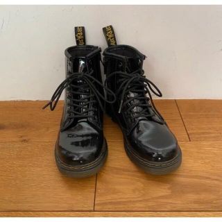 ドクターマーチン(Dr.Martens)のドクターマーチンレースアップブーツ8ホールパテントレザーブラック(ブーツ)