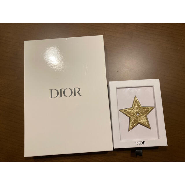 Dior(ディオール)の【H.R様用】Dior 2021クリスマスノベルティ エンタメ/ホビーのコレクション(ノベルティグッズ)の商品写真