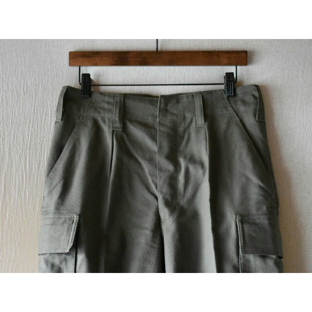 【Deadstock】ドイツ軍 COMMERCIAL 緑モールスキンカーゴパンツ メンズのパンツ(ワークパンツ/カーゴパンツ)の商品写真