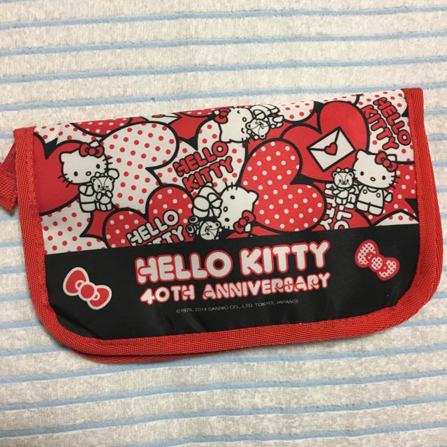 サンリオ(サンリオ)のHELLO KITTY 通帳入れ インテリア/住まい/日用品の文房具(ファイル/バインダー)の商品写真