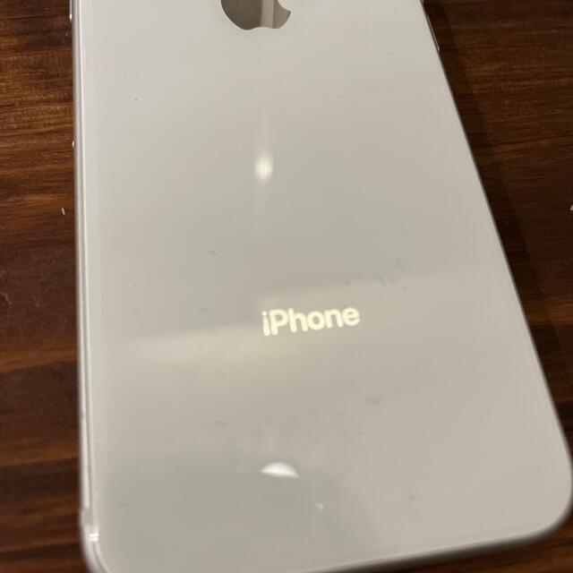 iPhone(アイフォーン)のiPhone8 ホワイト美品　SIMフリー本体のみ スマホ/家電/カメラのスマートフォン/携帯電話(スマートフォン本体)の商品写真