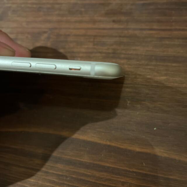 iPhone8 ホワイト美品　SIMフリー本体のみ