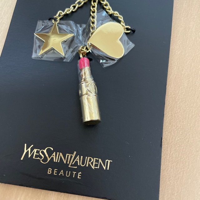 Yves Saint Laurent Beaute(イヴサンローランボーテ)のysl チャーム　キーホルダー コスメ/美容のベースメイク/化粧品(口紅)の商品写真