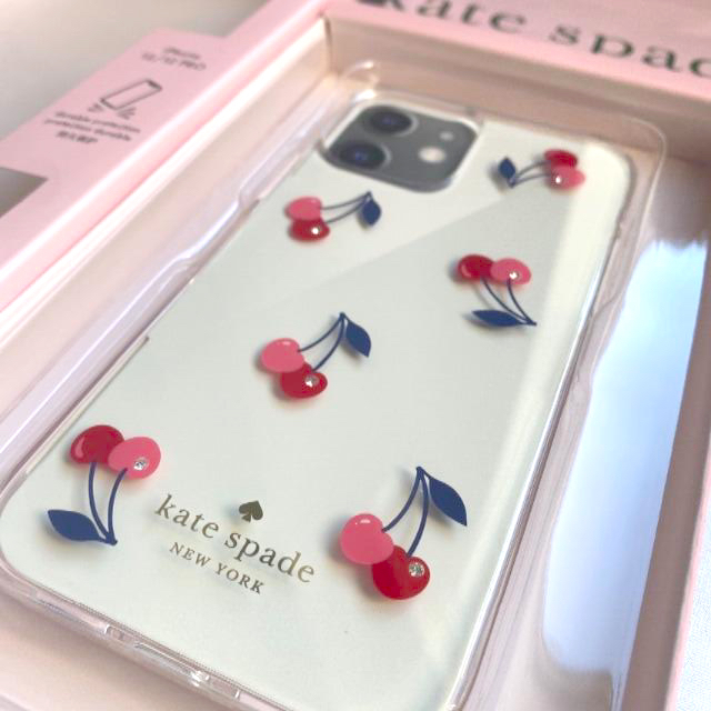 kate spade new york(ケイトスペードニューヨーク)のケイトスペードkate spade♡アイフォンカバー携帯ケース13Proチェリー スマホ/家電/カメラのスマホアクセサリー(iPhoneケース)の商品写真