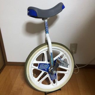 ブリヂストン(BRIDGESTONE)の【美品】ブリヂストン　スケアクロウ　一輪車　18インチ(その他)