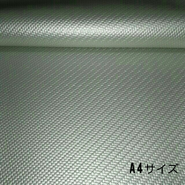 合皮 難燃 生地 カーボンレザー (PVC) シルバー A4サイズ ハンドメイドの素材/材料(生地/糸)の商品写真