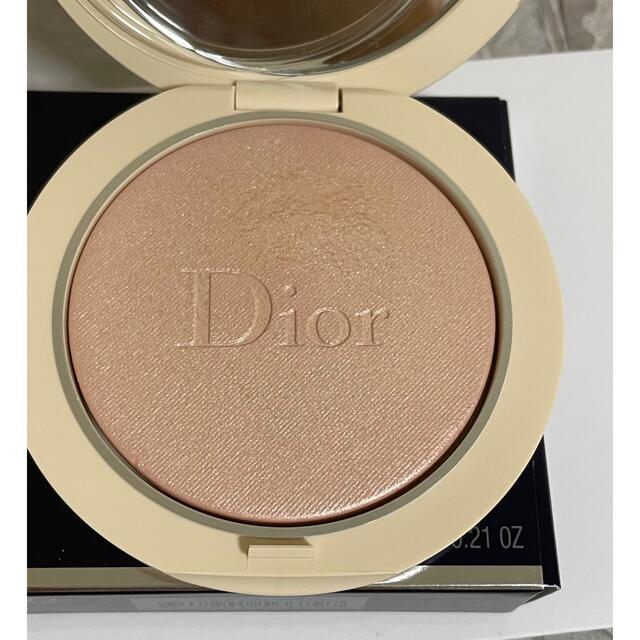 Dior(ディオール)のdior ルミナイザー　02 コスメ/美容のベースメイク/化粧品(フェイスカラー)の商品写真