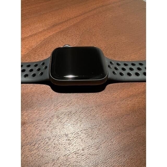 【中古品】Apple Watch Series 4 Nikeモデル メンズの時計(腕時計(デジタル))の商品写真