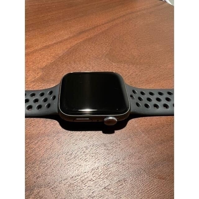 【中古品】Apple Watch Series 4 Nikeモデル メンズの時計(腕時計(デジタル))の商品写真