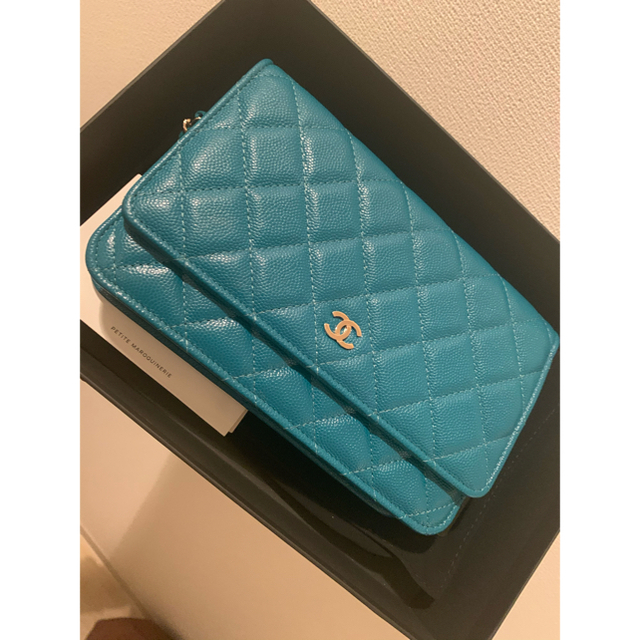 ファッション小物CHANEL シャネル　チェーンウォレット