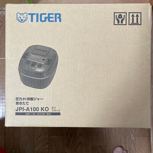 TIGER(タイガー)のタイガー 圧力IHジャー炊飯器 5.5合 JPI-A100 KO オフブラック( スマホ/家電/カメラの調理家電(炊飯器)の商品写真