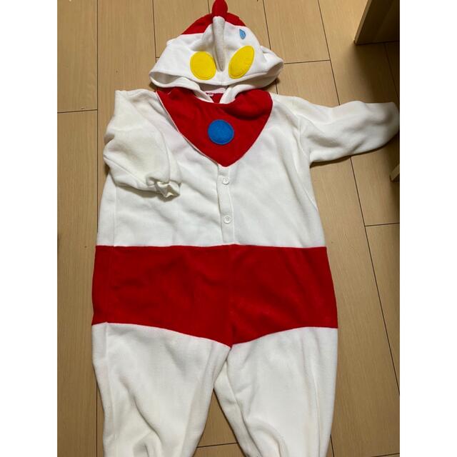 ウルトラマン 着ぐるみ 120サイズ フリース 美品 キッズ/ベビー/マタニティのキッズ服男の子用(90cm~)(その他)の商品写真