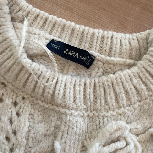 ZARA(ザラ)のZARA ニット　フリンジ レディースのトップス(ニット/セーター)の商品写真