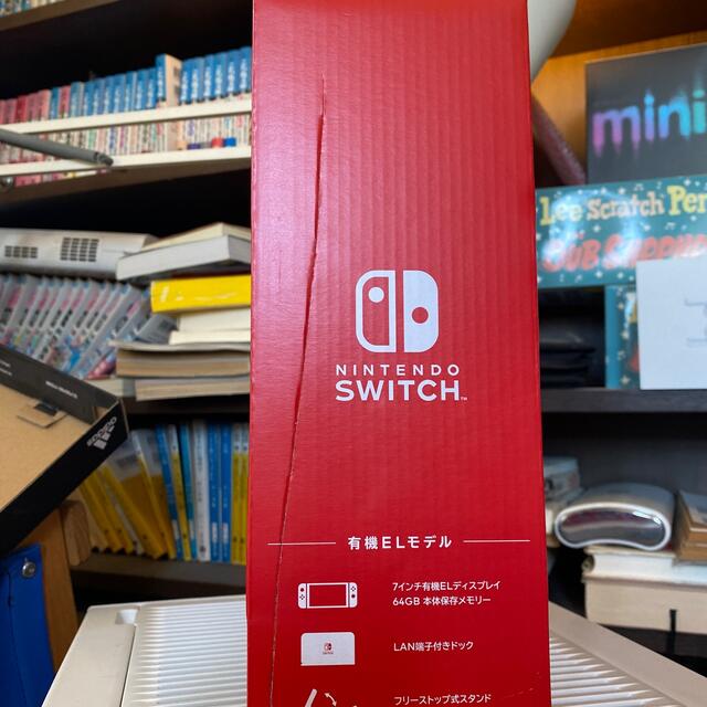 Nintendo Switch 有機el 箱破損 1