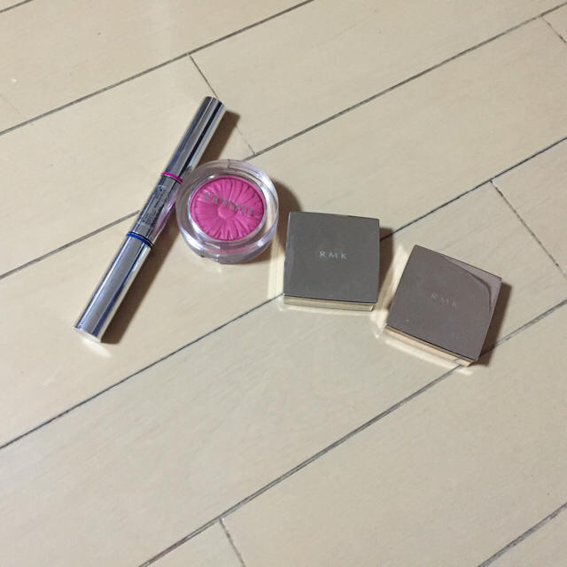 CLINIQUE(クリニーク)のRMK マスカラ、アイシャドウ クリニークのチークのセット コスメ/美容のベースメイク/化粧品(チーク)の商品写真