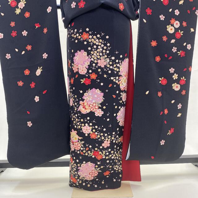 サイズ】 振袖☆正絹☆黒☆古典柄☆花柄☆金の刺繍