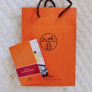 エルメス(Hermes)のHERMEエルメス 香水 オードゥルバーブエカルラット　サンプル　ショッパー付(ユニセックス)