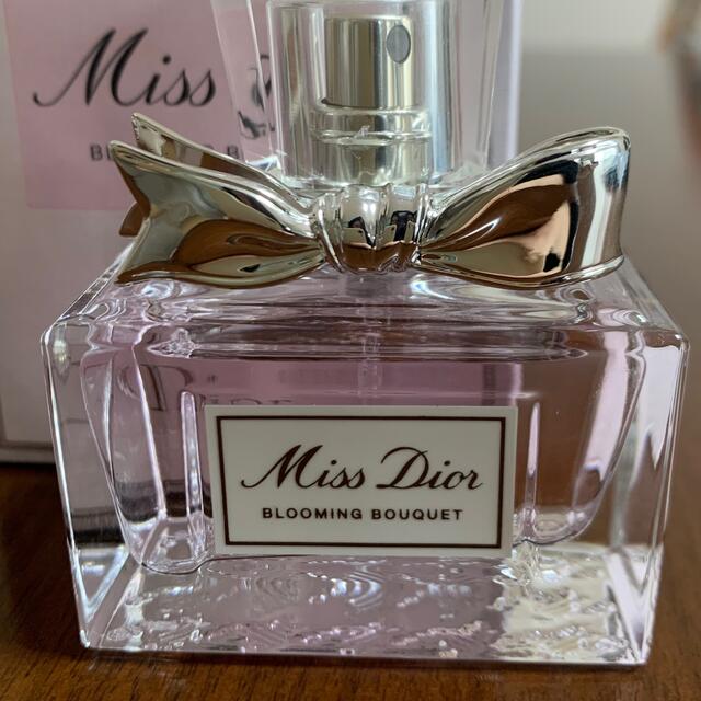 Christian Dior(クリスチャンディオール)のミスディオール　ブルーミングブーケ　30ml 香水　ディオール　オードゥトワレ コスメ/美容の香水(香水(女性用))の商品写真