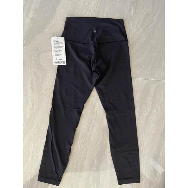 lululemon(ルルレモン)のルルレモン　lululemon size6 新品　黒　レギンス スポーツ/アウトドアのトレーニング/エクササイズ(ヨガ)の商品写真