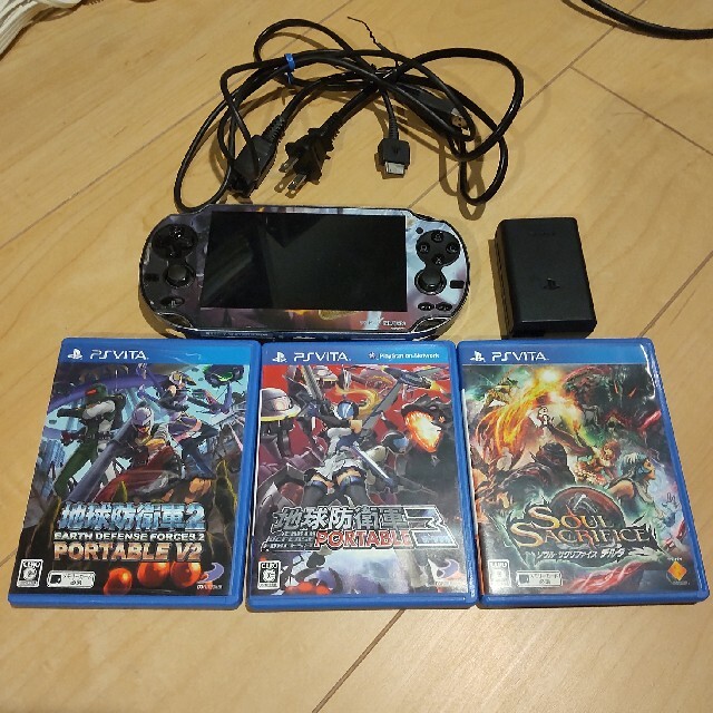 ゲームソフト/ゲーム機本体PSvita　PCH-1100