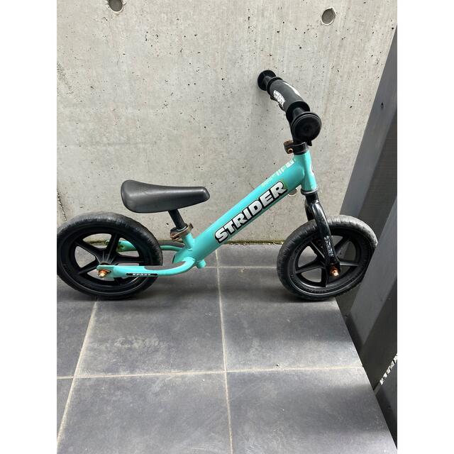 STRIDA(ストライダ)のストライダー　グリーン キッズ/ベビー/マタニティの外出/移動用品(自転車)の商品写真