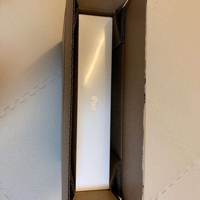 新品  iPad 10.2インチ 第9世代 Wi-Fi 64GB／シルバー 2