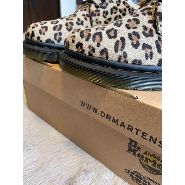 Ray beams Dr.Martens レオパードローファー