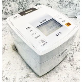 ミツビシデンキ(三菱電機)の三菱 IH炊飯ジャー炊飯器 炭炊釜5.5合炊き NJ-E10J3-W(炊飯器)