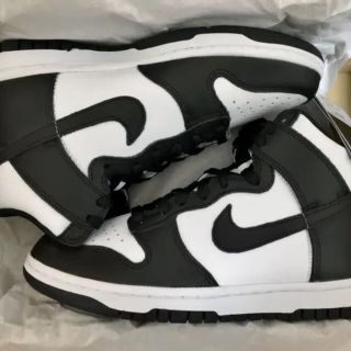 ナイキ(NIKE)のNIKE WMNS DUNK HIGH BLACK AND WHITE 25(スニーカー)