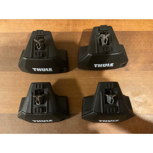 THULE(スーリー)のThule Evo 7106 フラッシュレール用フット 自動車/バイクの自動車(車外アクセサリ)の商品写真