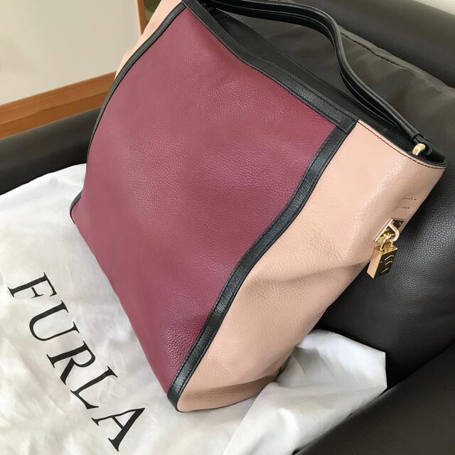 Furla(フルラ)の美品★フルラ　ショルダーバッグ レディースのバッグ(ショルダーバッグ)の商品写真