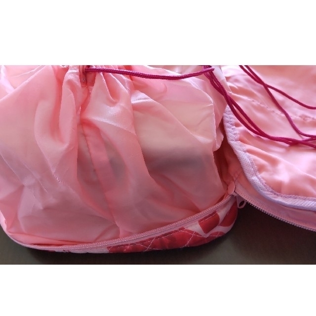 ビースリー  ノベルティ セット  Flower Pink レディースのファッション小物(ポーチ)の商品写真