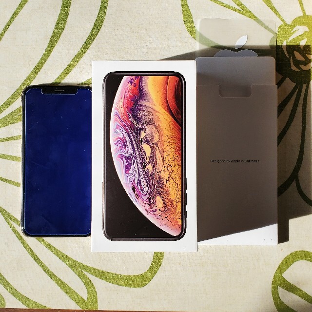 au iphone XS 256GB ゴールド simロック解除