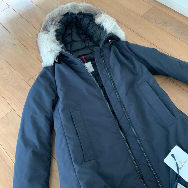 MONCLER(モンクレール)のモンクレール　 BLAVET GIUBBOTTO サイズ1 ダークネイビー メンズのジャケット/アウター(ダウンジャケット)の商品写真