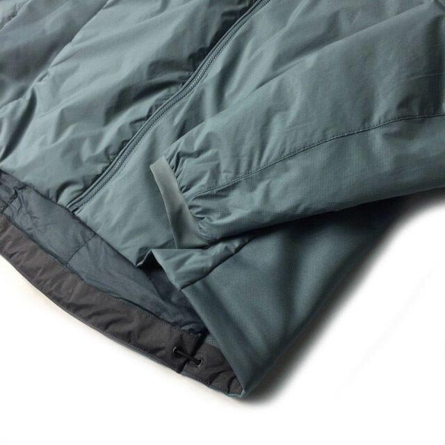 ARC'TERYX(アークテリクス)のアークテリクス Atom LT 中綿ジャケット(L)グレー 201112 メンズのジャケット/アウター(ナイロンジャケット)の商品写真