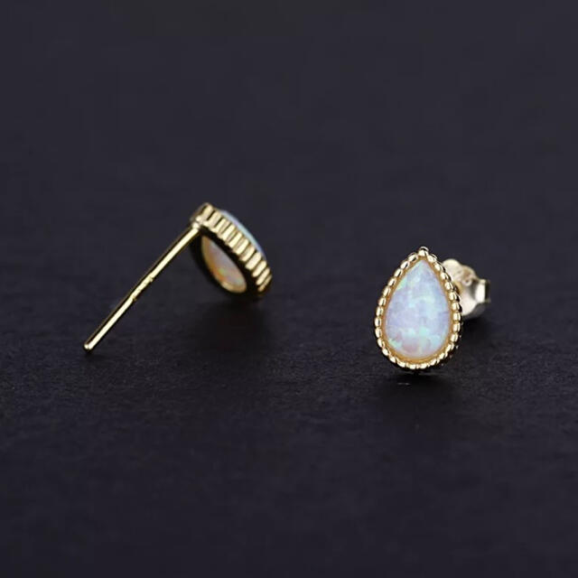 【匿名配送】天然オパールピアス　オパール　ピアス　s925 18k  gp 高級 レディースのアクセサリー(ピアス)の商品写真