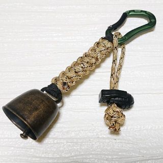 No.78 ハンドメイド パラコード 熊鈴キーホルダー(登山用品)