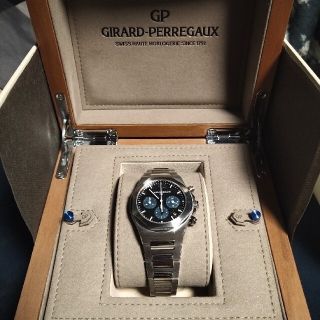 ジラールペルゴ(GIRARD-PERREGAUX)のGirard Perregaux ロレアート クロノグラフ 38mm 青黒文字盤(腕時計(アナログ))