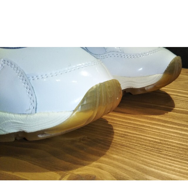 adidas(アディダス)の23区出身在住様専用　新品タグ付き　adidasスニーカー　白　24cm レディースの靴/シューズ(スニーカー)の商品写真