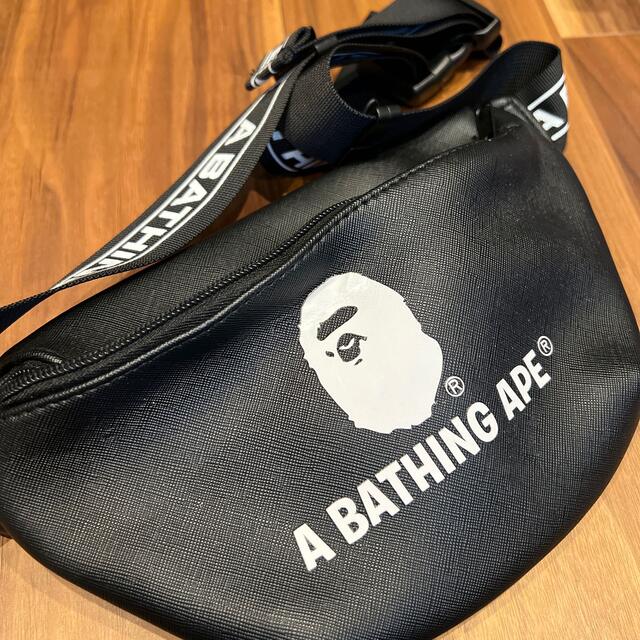 A BATHING APE(アベイシングエイプ)のA BATHING APE ボディバッグ メンズのバッグ(ボディーバッグ)の商品写真