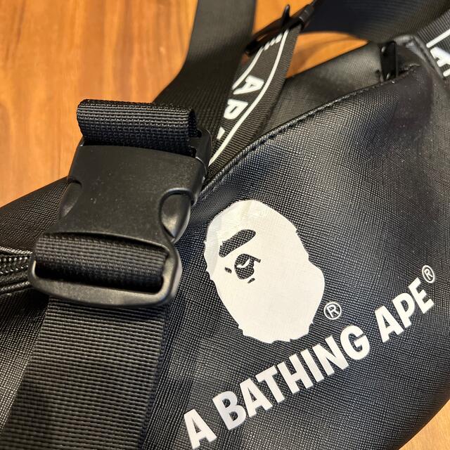 A BATHING APE(アベイシングエイプ)のA BATHING APE ボディバッグ メンズのバッグ(ボディーバッグ)の商品写真