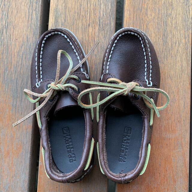 SPERRY TOP SIDER レザーシューズUS10.5m(16.8cm) キッズ/ベビー/マタニティのキッズ靴/シューズ(15cm~)(スリッポン)の商品写真