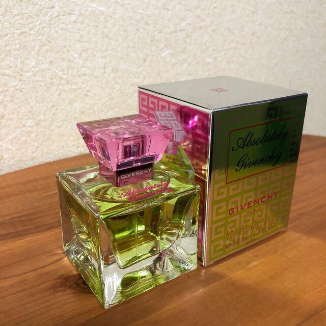 GIVENCHY(ジバンシィ)のジバンシー　アブソリュートリージバンシー　EDT 50ml コスメ/美容の香水(香水(女性用))の商品写真