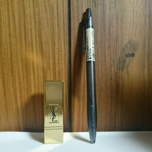 Yves Saint Laurent Beaute(イヴサンローランボーテ)のsam様専用[新品] YSL ピンクリップ ミニ コスメ/美容のベースメイク/化粧品(口紅)の商品写真