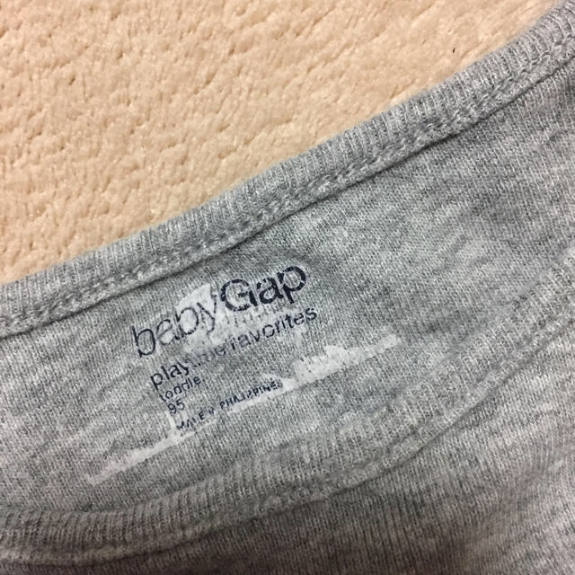 babyGAP(ベビーギャップ)のロンT  95 キッズ/ベビー/マタニティのキッズ服女の子用(90cm~)(Tシャツ/カットソー)の商品写真