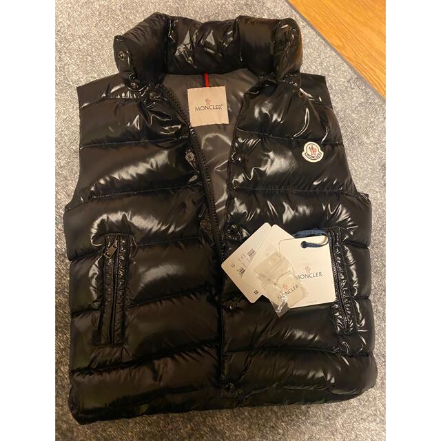 MONCLER(モンクレール)のモンクレール　TIB ダウンベスト　size0 新品未使用 メンズのジャケット/アウター(ダウンベスト)の商品写真