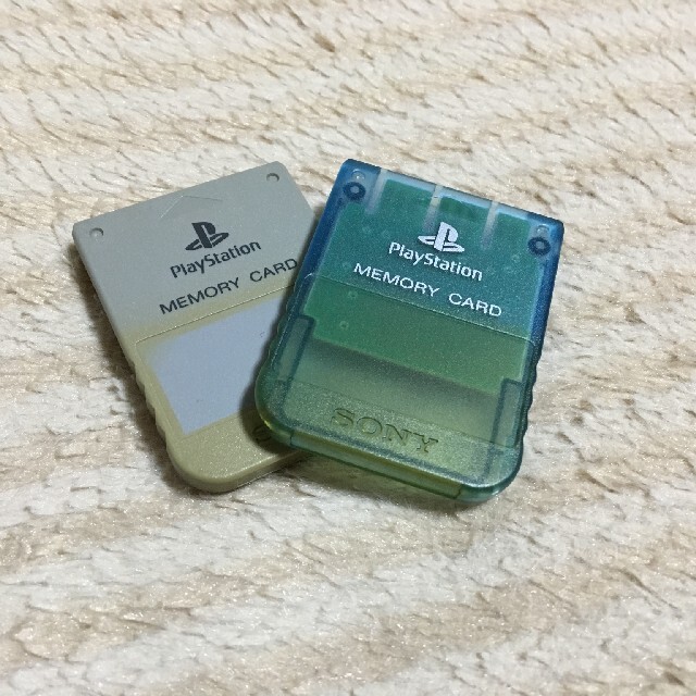 PlayStation(プレイステーション)のプレイステーション　メモリーカード エンタメ/ホビーのゲームソフト/ゲーム機本体(家庭用ゲーム機本体)の商品写真