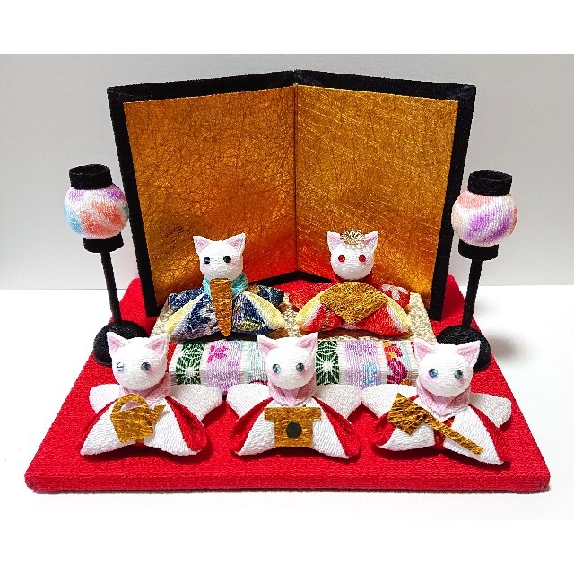 白猫のひな飾り(雛人形) ハンドメイドのインテリア/家具(インテリア雑貨)の商品写真