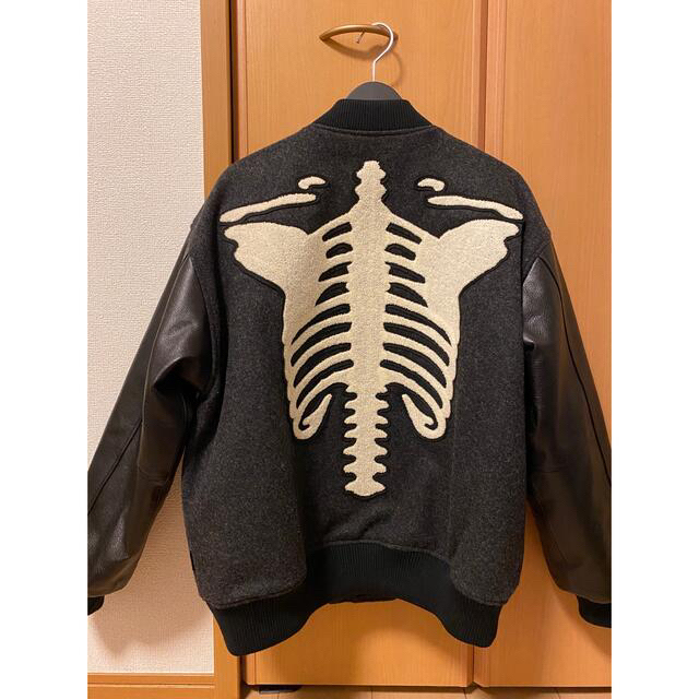 NEIGHBORHOOD(ネイバーフッド)のNEIGHBORHOOD BONE VIRSITY JACKET メンズのジャケット/アウター(スタジャン)の商品写真